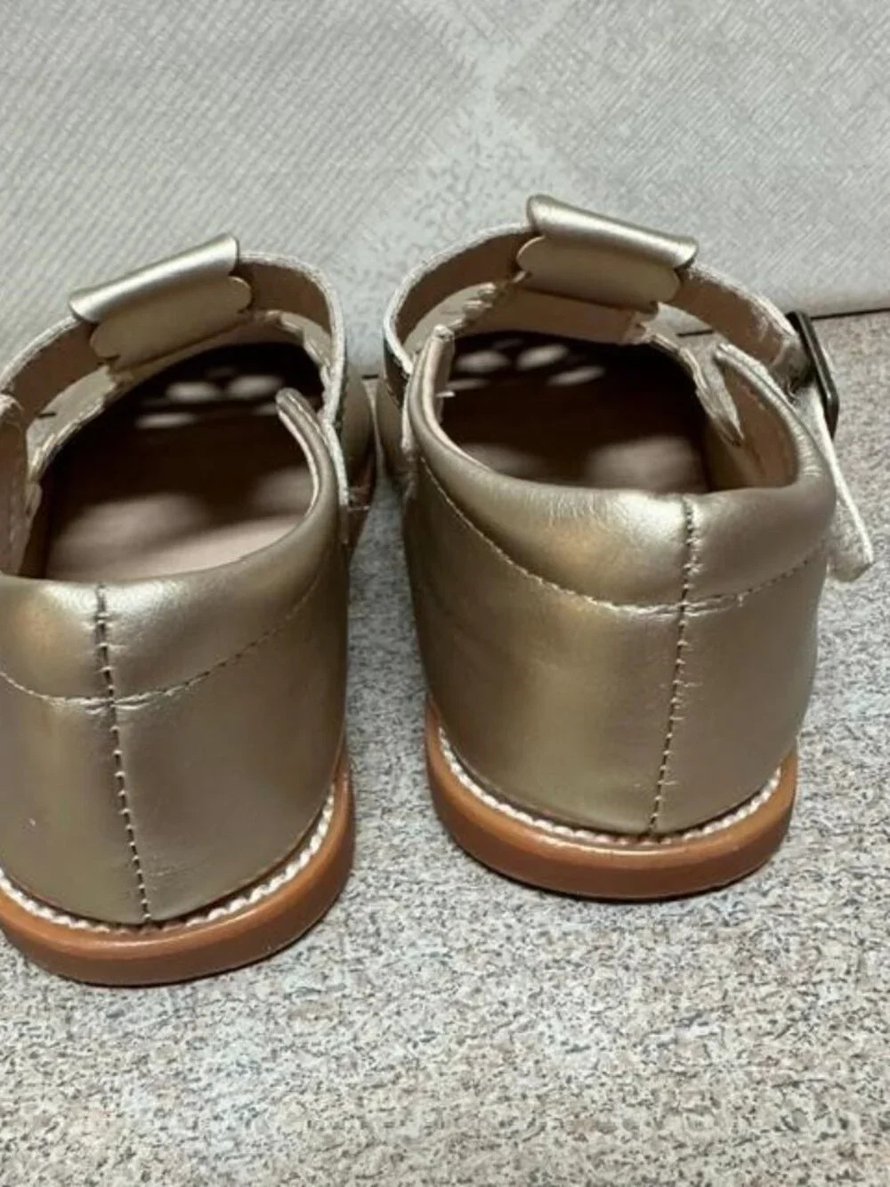 Felix & Flora gold dress shoes, size 11